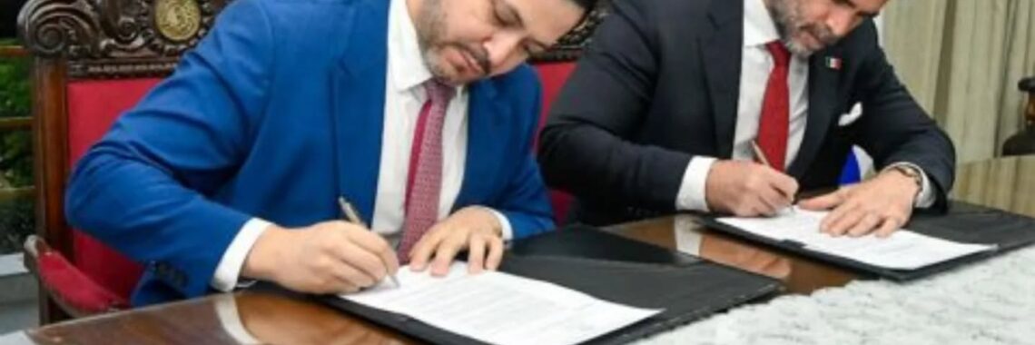imagen del momento de la firma